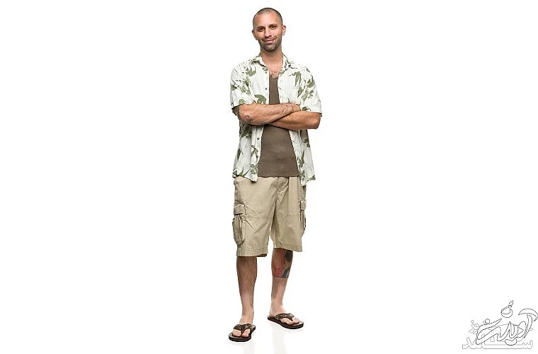 تصویر مدل با لباس هاوایی